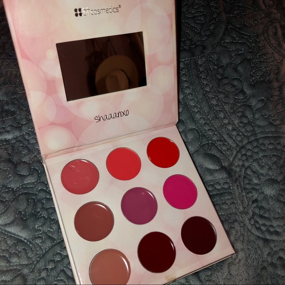 Shaaanxo Eyeshadow/Lipstick Palette - Picture 3 of 3